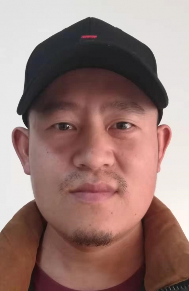 牛　彰