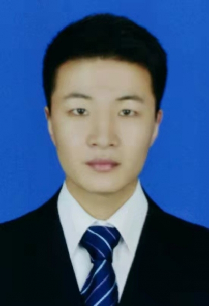 杨　军